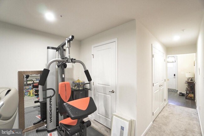 Building Photo - 202 Bamboo Dr