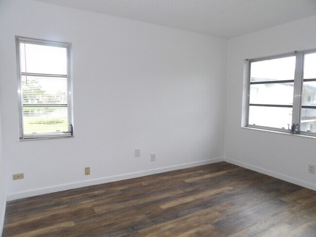 Building Photo - 13283 Pineapple Palm Ct