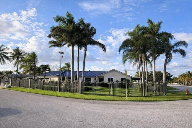 Building Photo - 12901 SW 191st St