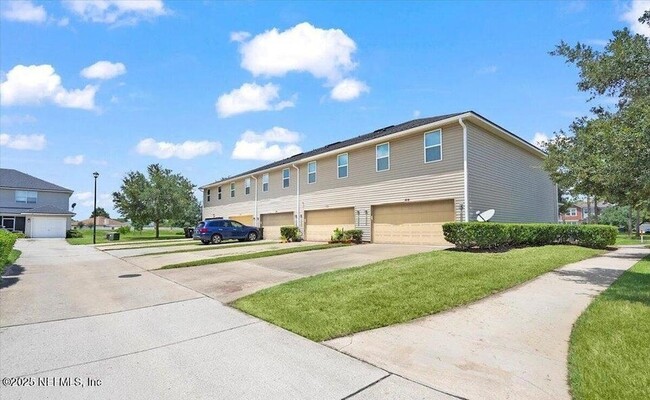 Building Photo - 612 Wishing Wy