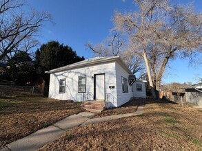 Building Photo - 2BR House Plattsmouth