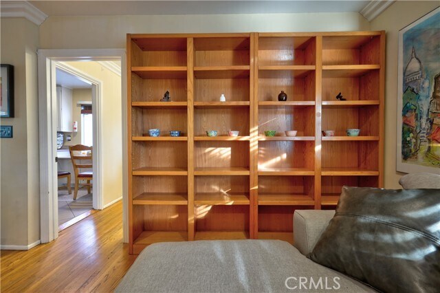 Building Photo - 2895 Woodlawn Ave