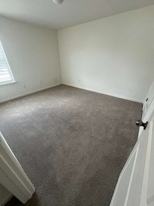 Building Photo - 4028 Centerpiece Ct