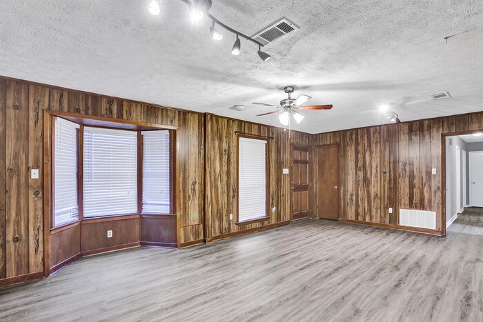 Building Photo - 222 Faith Hill St