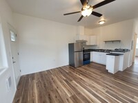 Building Photo - Charming 1 Bedroom 1 Bath W/Garage Parking