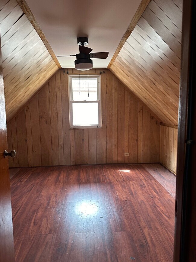 Building Photo - 8021 S Coles Ave