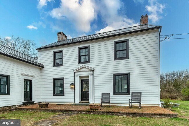 Building Photo - 180 Municipal Rd