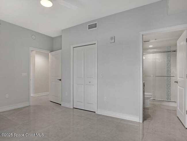 Building Photo - 1435 S Harbor City Blvd