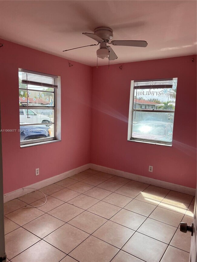 Building Photo - 1013 Foster Rd