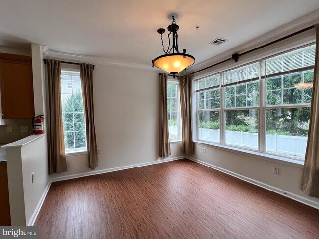 Building Photo - 422 Masterson Ct