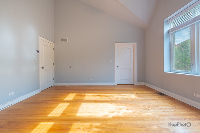 Building Photo - 3607 W 53rd St