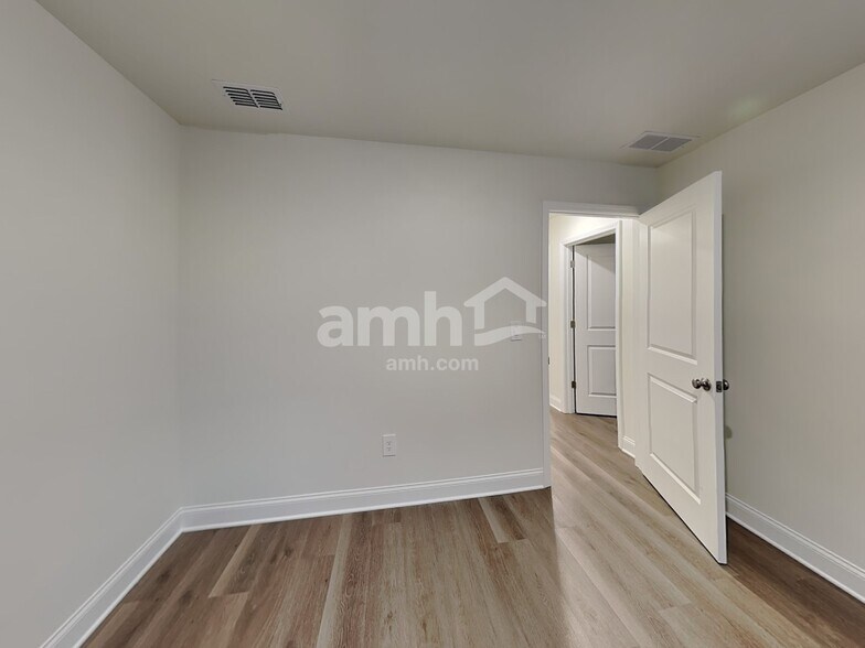 Building Photo - 3069 Ansley Place Rd