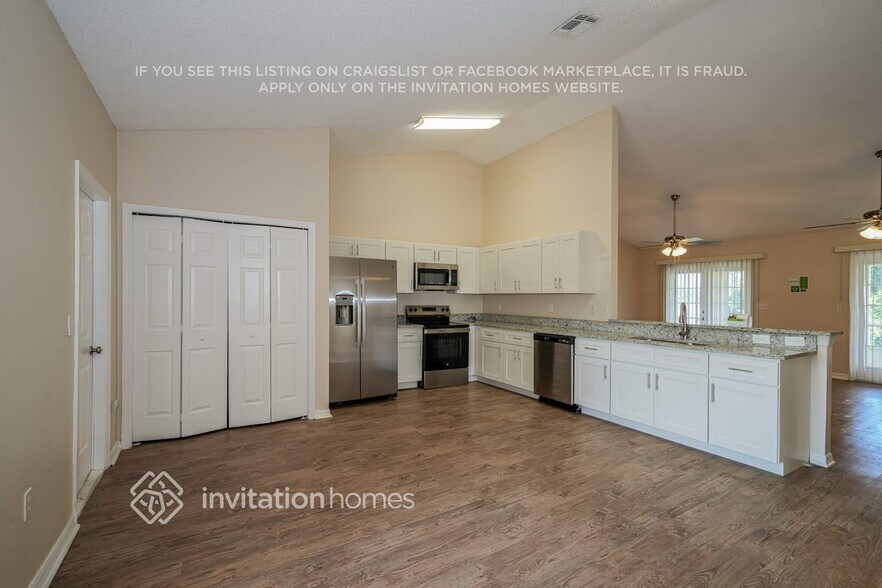 Building Photo - 3648 Welsch Way