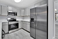 Building Photo - 2410 S Glen Eagles Dr