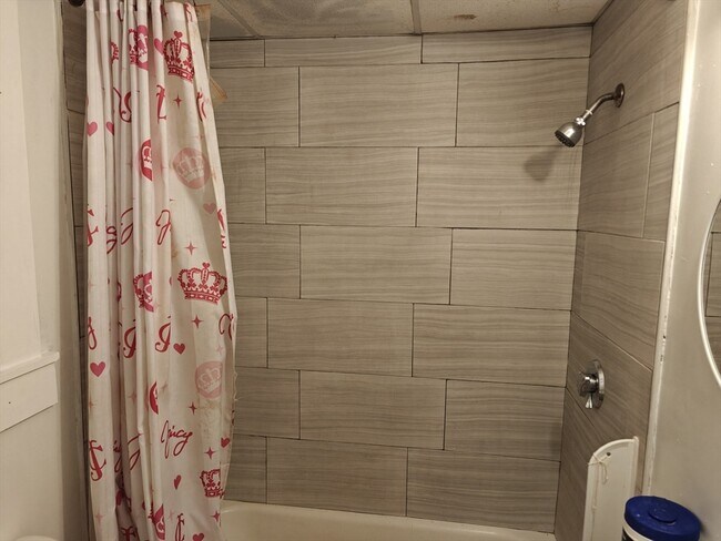 Building Photo - 11 Nelson St