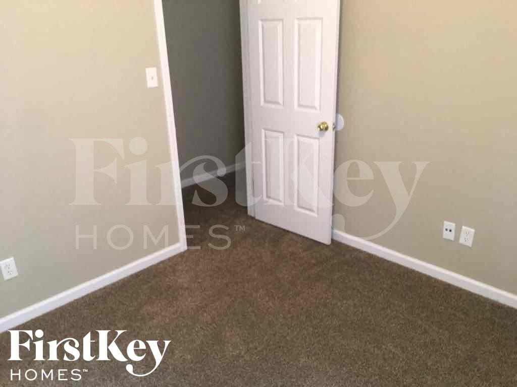 Building Photo - 865 Abbey Grove Ln