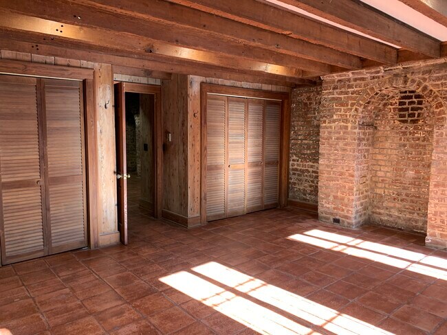 Building Photo - 20 Montagu St