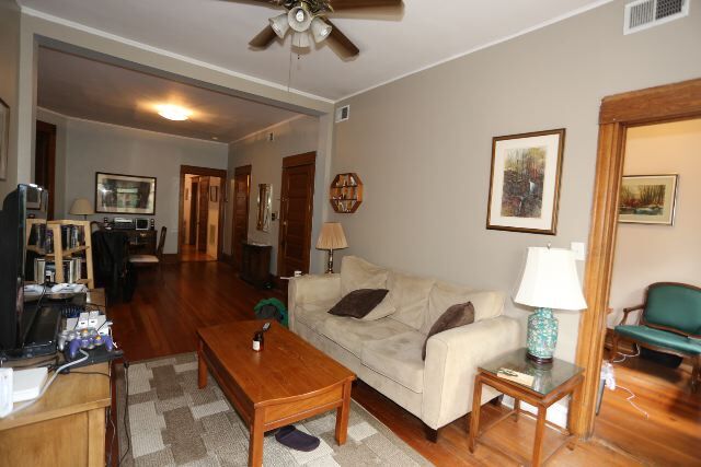 Building Photo - 1326 N Claremont Ave