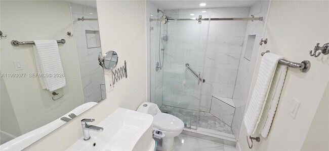 Building Photo - 6917 Collins Ave