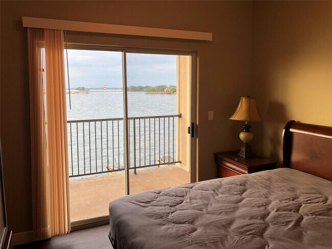 Building Photo - 7039 Kingston Cove Ln