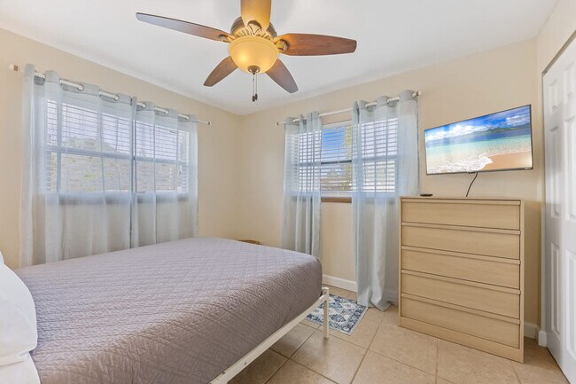 Building Photo - 1160 Altman Dr