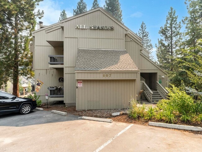 Building Photo - Incline Village: Condo - 2 Bedrooms, 2 Bat...