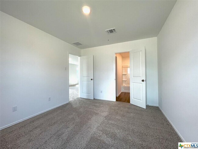 Building Photo - 296 Gypsum Vly