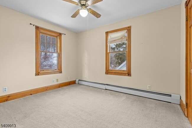 Building Photo - 147 Millbrook Ave