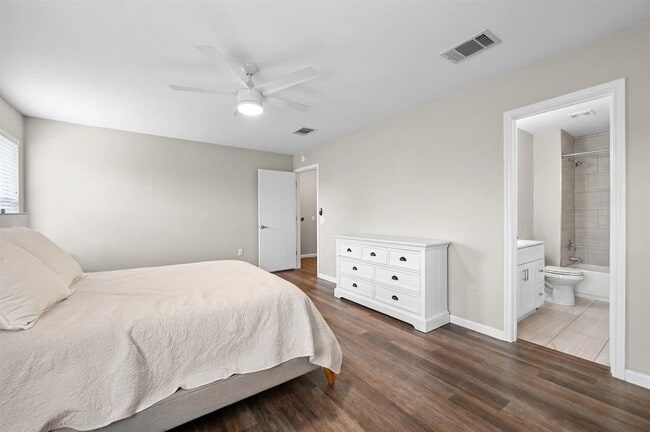 Building Photo - 1414 Strickland Dr