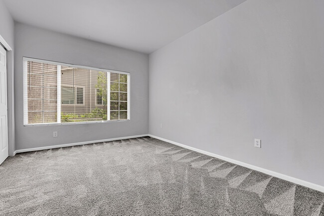 Building Photo - 8475 Pebble Creek Way