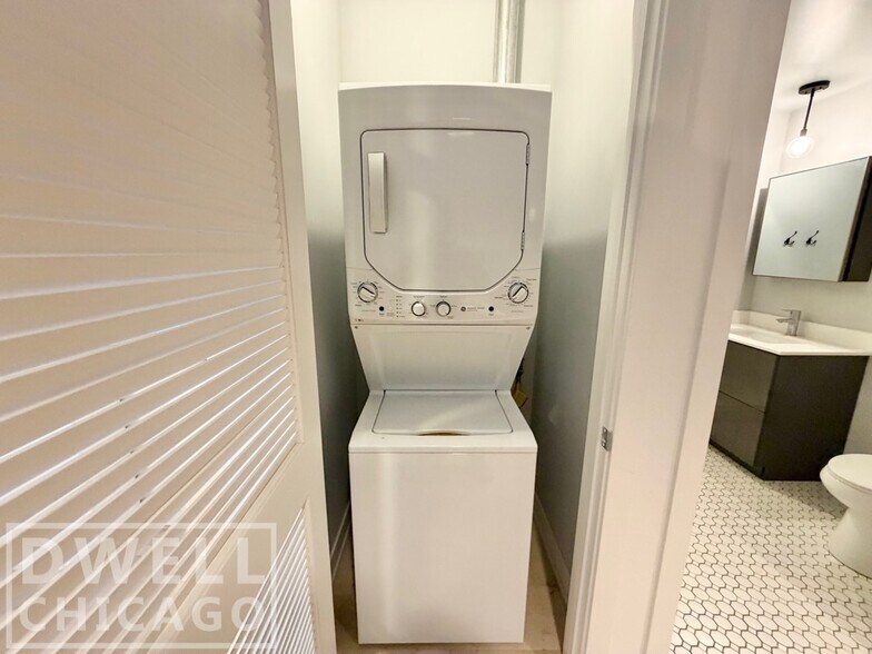 Building Photo - 26 W Chestnut St