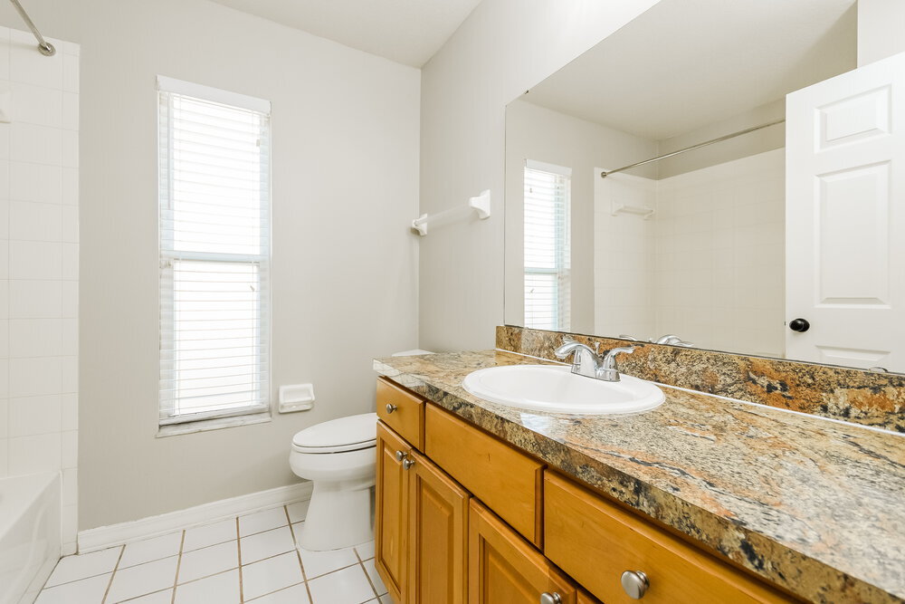 Building Photo - 1718 Putney Cir