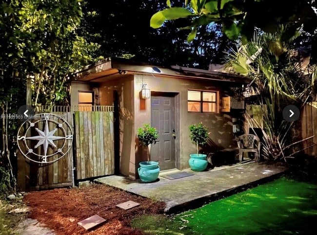Building Photo - 240 Hibiscus Dr