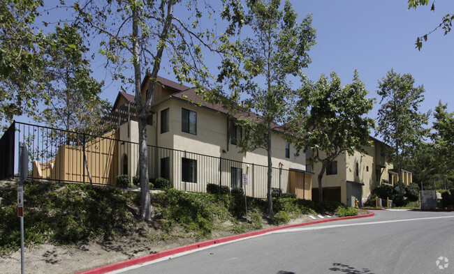 Primary Photo - Old Grove Apartment Homes