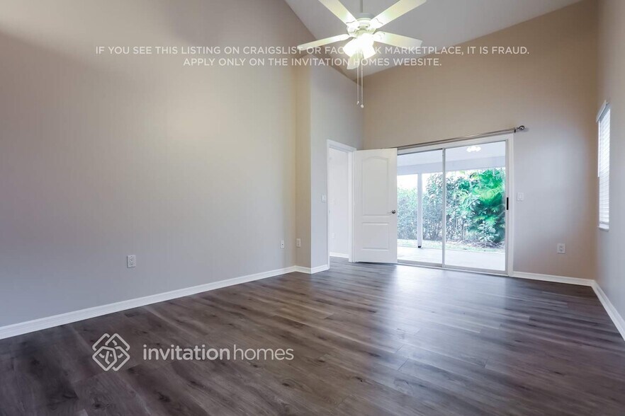 Building Photo - 5604 29th St Cir E