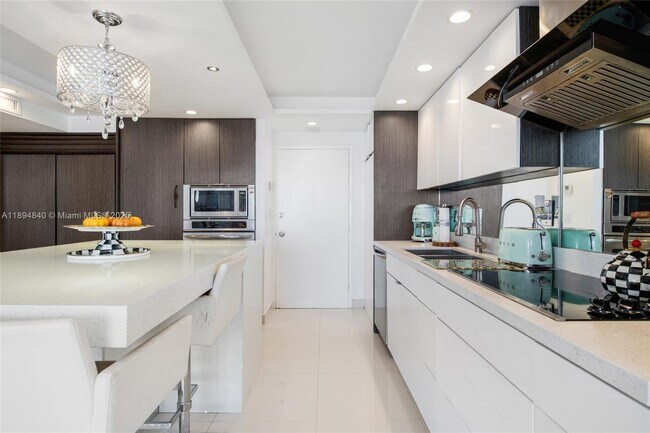 Building Photo - 401 Ocean Dr