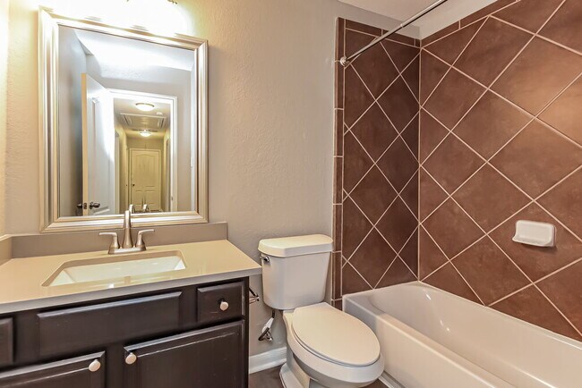 Building Photo - 323 Sea Breeze Dr