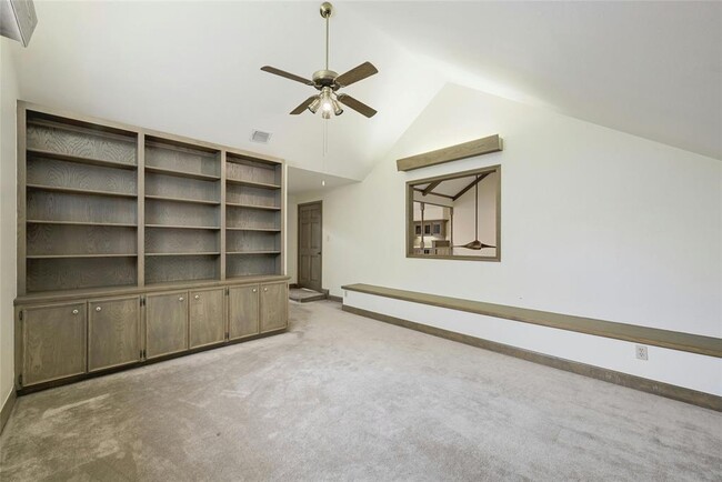 Building Photo - 3605 Silver Hill Cir