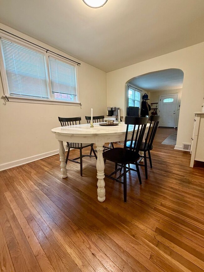 Building Photo - Stunning 3-Bedroom Home in the Heart of West Chester! Available September 1st!