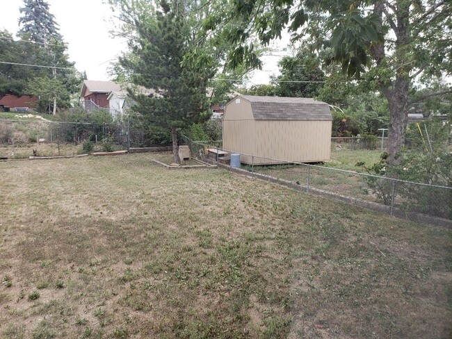 Building Photo - Single Family Home