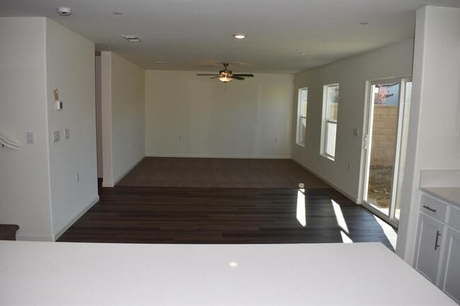 Building Photo - 1316 eagle crest court