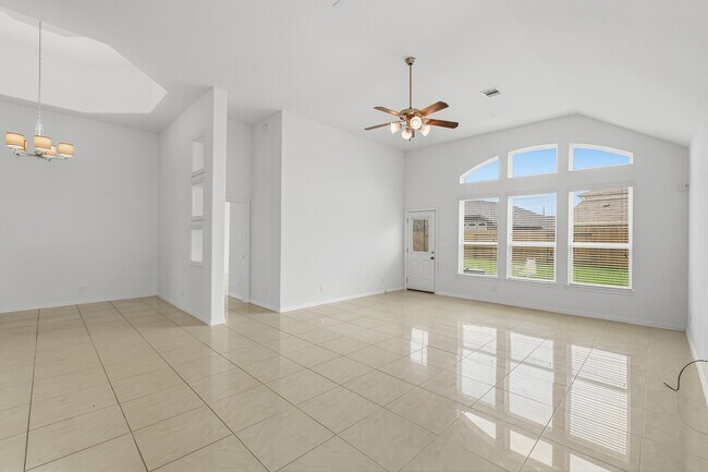 Building Photo - 4703 Goldeneye Dr