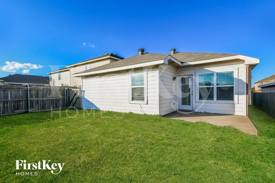 Building Photo - 5829 Parkview Hills Ln