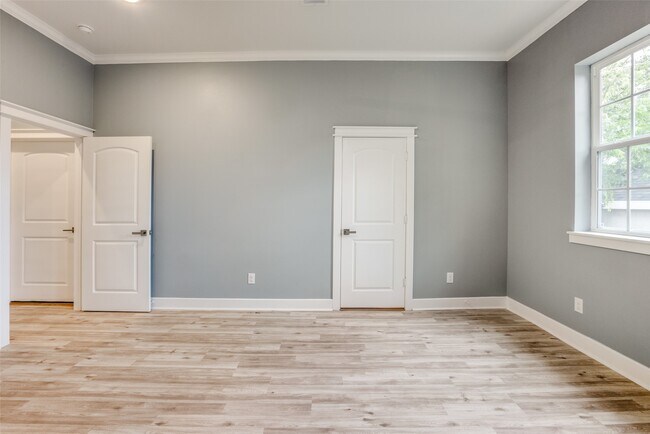 Building Photo - 4927 E Ridge Creek Dr