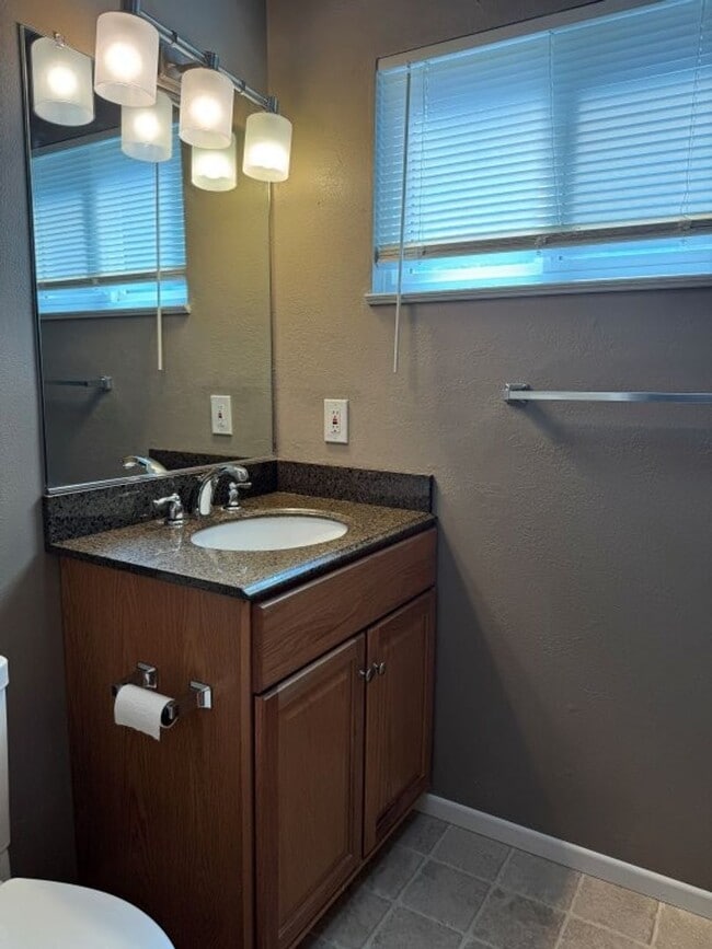 Building Photo - Charming 3 Bedroom Home with Foothill Views