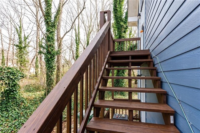 Building Photo - 987 Dimmock St SW