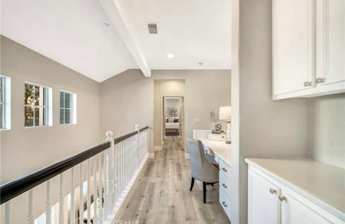 Building Photo - 16 Shelburne St