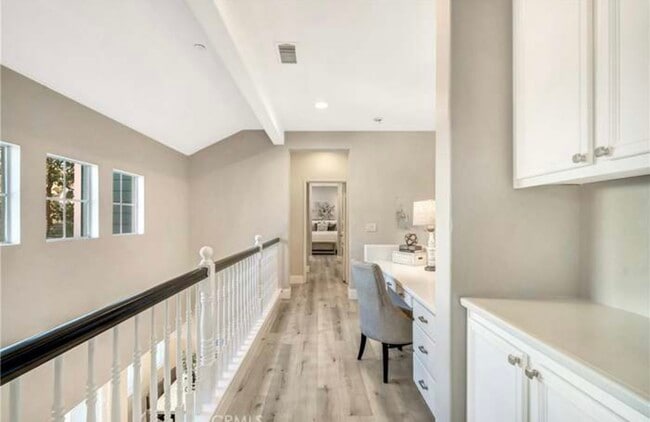 Building Photo - 16 Shelburne St