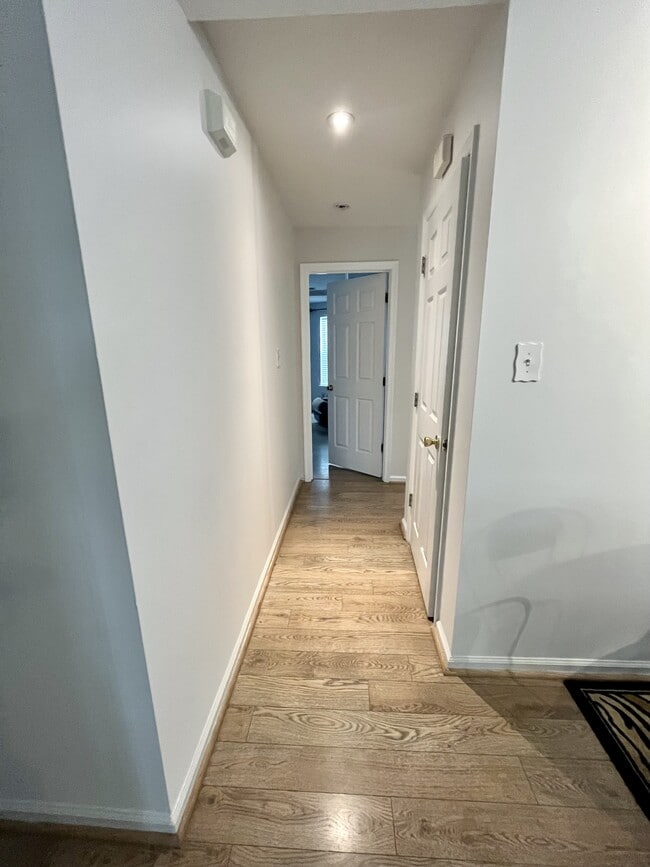 Building Photo - 415 Seahorse Run