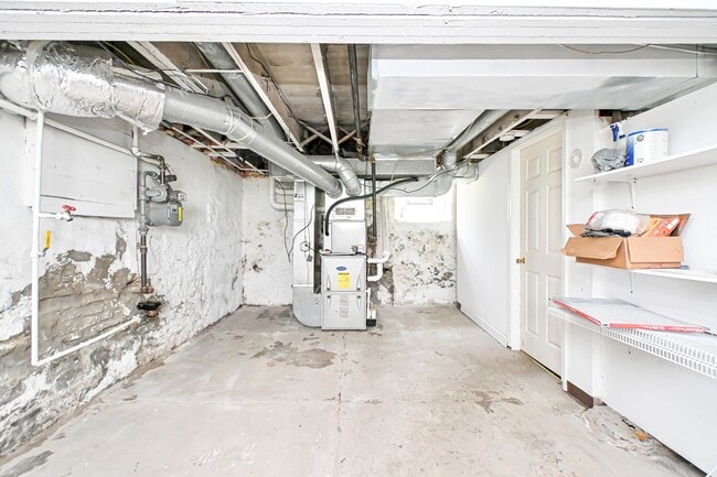 Building Photo - 4221 Bell St
